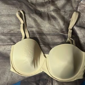 Strapless or regular Maidenform bra 40D